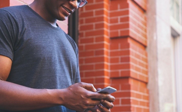 Six WhatsApp messages sent by the love of your life. Photo: Pexels